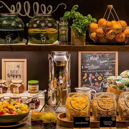 Motel One มัคเดอบวร์ก ภายนอก รูปภาพ